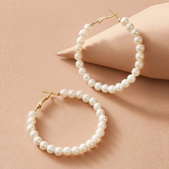 Jewelry - 🎉 New Beaded Pearl Gold Hoop Earrings